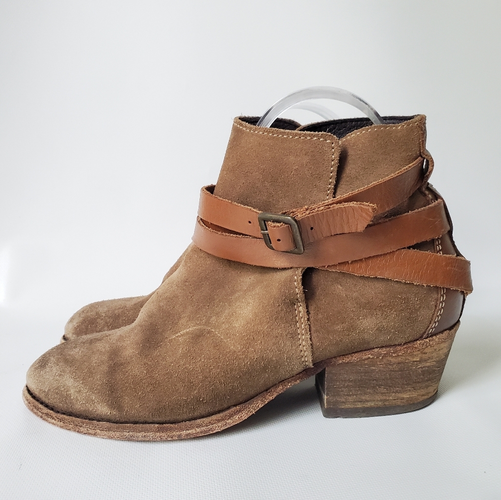 Hand Crafted Handmade Suede Leather Booties - Picture 4 of 11